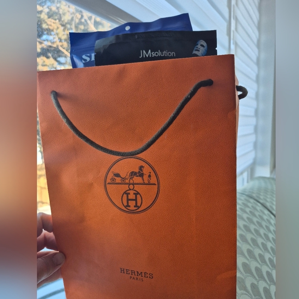 Active Jellyfish Vital Mask and Sima Shower Towel Set - And Hermes Gift Bag - Picture 10 of 10